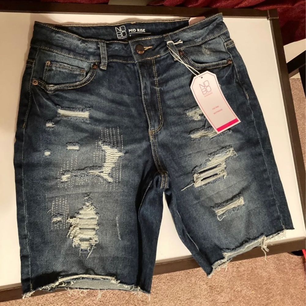 NWT Mid Rise Boyfriend jean shorts